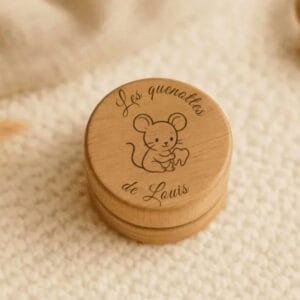 Boîte à dents de lait personnalisée avec petite souris gravée, boîte souvenir enfant en bois naturel.
