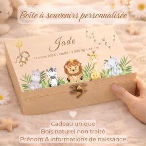 Boîte à souvenirs personnalisée thème savane avec prénom Jade et informations de naissance, cadeau bébé unique en bois naturel.