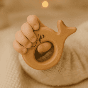 Anneau de dentition baleine personnalisé en bois naturel – gravure prénom Sofia, cadeau original pour bébé