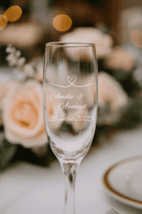 Flûte à champagne mariage personnalisée avec cœur fin et prénoms Amélie et Arnaud, 26 juillet 2025