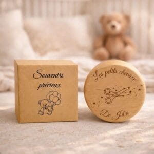 Boîte à cheveux bébé personnalisée avec coffret “Souvenirs précieux”, cadeau de naissance élégant pour conserver une mèche de cheveux.