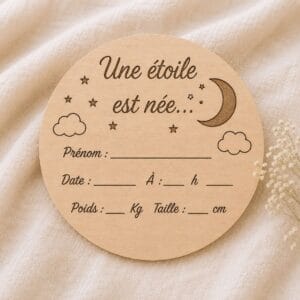 Carte de naissance personnalisée en bois modèle Une étoile est née avec prénom, date, heure, poids et taille de bébé, cadeau naissance original.
