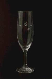 Flûte à champagne personnalisée avec motif cœur minimaliste gravé, cadeau romantique pour mariage, PACS ou fiançailles.