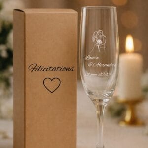 Flûte à champagne personnalisée mariage avec coffret cadeau “Félicitations”, verre gravé avec prénoms et date des mariés.